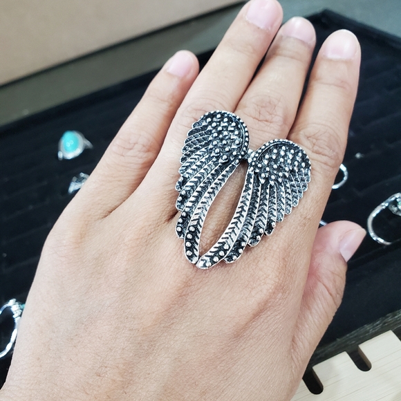 24 Mixed Style Rings - Picture 8 of 11